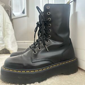 Dr. Martens Jadon Hi Boot Smooth Leather Platformz